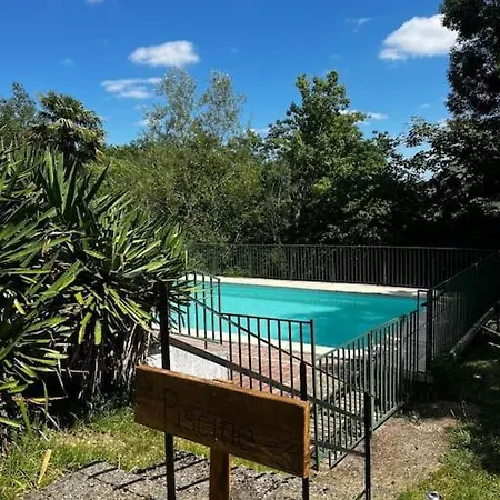 Gite 8 Personnes Avec Piscine *
